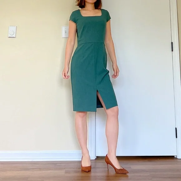 Ann Taylor | Dresses | Ann Taylor The Petite Scooped Square Neck Sheath  Dress In Bistretch